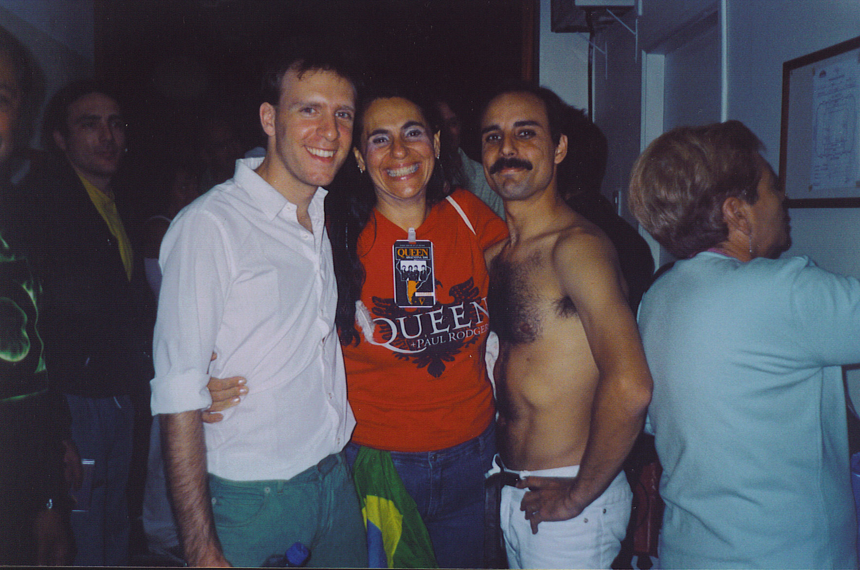 Me,"John" and "freddie",, Dios salve la reina  